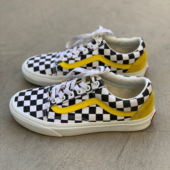 vans checkered yellow stripe